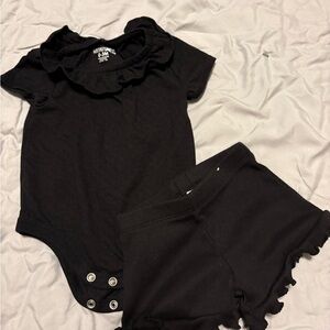 Garanimals Black Ruffled Diaper Cover Set